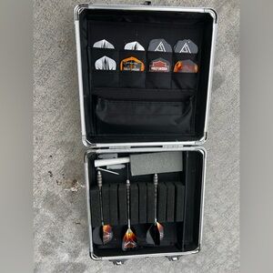 Harley-Davidson Steel Tip 3 Dart Set with Black and Silver Case 20 extra flights